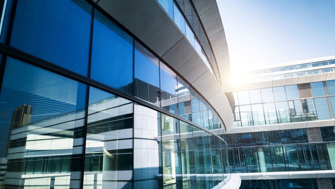 Web_Desktop-Facade of the hospital building (1)